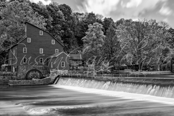 Red Mill At Clinton BW