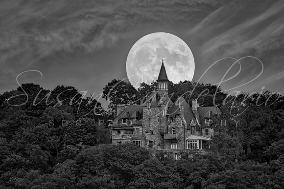 Harvest Moon At Castle Rock