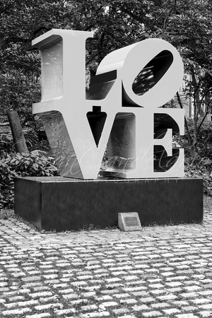 Love Sculpture U-Penn BW