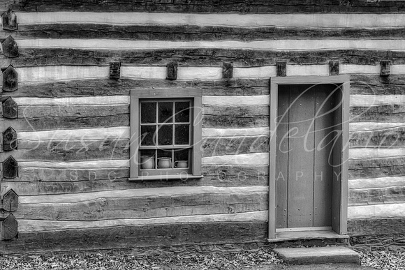Country Log Cabin BW