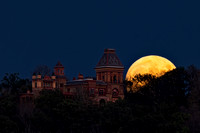 Hunters Moonrise By Olana Mansion
