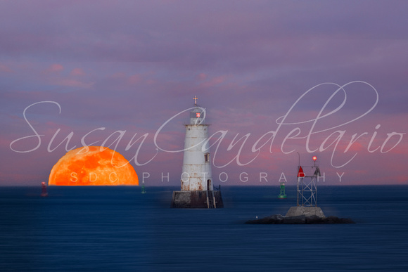 Great Beds Lighthouse Moon Rise