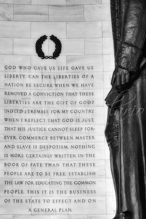 Quote on the Jefferson Memorial BW