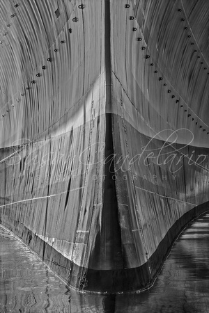 USS Wisconsin Details BW